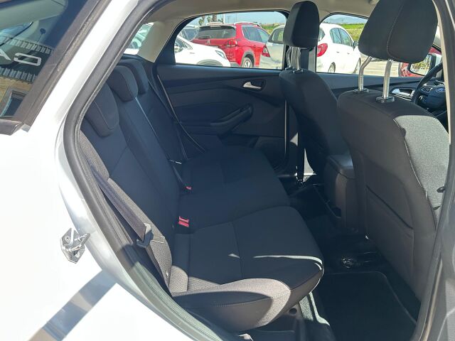 FORD FOCUS BUSINESS 1.5 TDCI AUTO SPANISH LHD IN SPAIN 105000 MILES SUPERB 2016